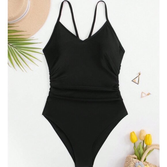 Classic Cut Out Ring Linked One Piece Swimsuit black - Picture 7 of 8